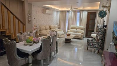 5 BHK Independent House