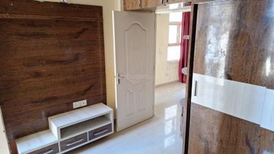 Bedroom Image of 600 Sq.ft 2 BHK Apartment / Flat for sale in Shree Vardhman Mantra, Sector 67 Gurgaon for Rs. 7350000
