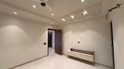 Bedroom Image of 1800 Sq.ft 3 BHK Builder Floor for sale in Paschim Vihar New Delhi for Rs. 38500000