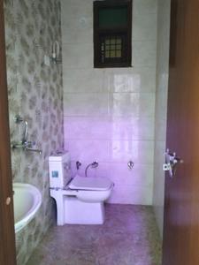 Common Bathroom Image of 1190 Sq.ft 3 BHK Apartment / Flat for sale in Shalimar Garden Ghaziabad for Rs. 8450000