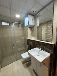Bathroom Image of 2105 Sq.ft 3 BHK Apartment / Flat for rent in Supertech Supernova, Sector 94 Noida for Rs. 73999