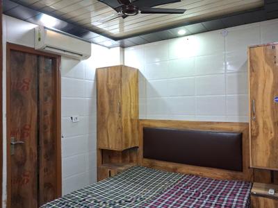 Bedroom Image of 900 Sq.ft 2 BHK Builder Floor for rent in Mansarover Garden New Delhi for Rs. 30000