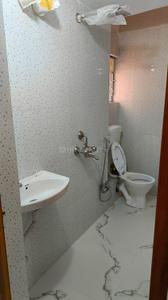 Bathroom Image of 800 Sq.ft 2 BHK Apartment / Flat for sale in Jodhpur Park Kolkata for Rs. 7500000