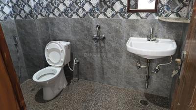 Image of 2150 Sq.ft 3 BHK Builder Floor for rent in Sector 45, Noida for Rs. 36000