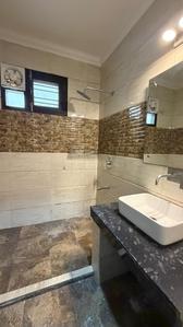 Bathroom Image of 1925 Sq.ft 2 BHK Builder Floor for rent in Sector 21 Gurgaon for Rs. 32000