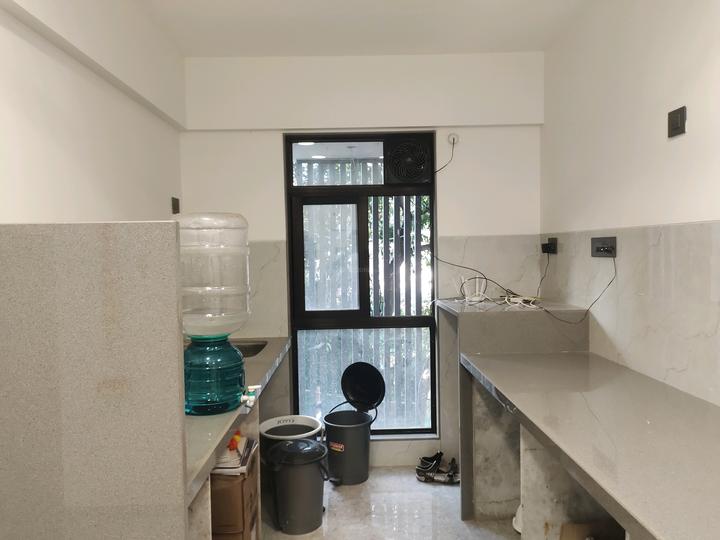 Silver Serene Main Image 1