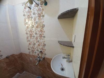 Bathroom Image of 800 Sq.ft 2 BHK Builder Floor for rent in Ramamurthy Nagar Bengaluru for Rs. 23000