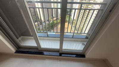 Balcony Image of 900 Sq.ft 2 BHK Apartment / Flat for rent in Ashar Metro Towers, Thane West Thane for Rs. 40000
