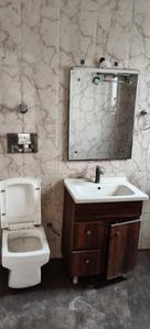 Bathroom Image of 4000 Sq.ft 4 BHK Independent House for rent in Sector 36 Noida for Rs. 120000