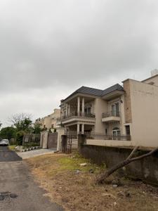 Image of 900 Sq.ft Residential Plot / Land for sale in Mullanpur Garibdass, Chandigarh for Rs. 16500000
