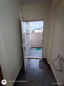 Bedroom Image of 800 Sq.ft 2 BHK Builder Floor for rent in Teachers Colony Bengaluru for Rs. 29500