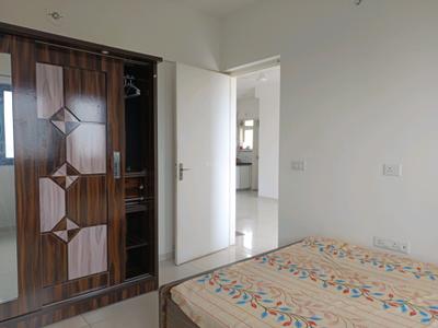 Bedroom Image of 750 Sq.ft 1.5 BHK Apartment / Flat for sale in Amanora Gold Towers 44 45 And 46, Hadapsar Pune for Rs. 9400000