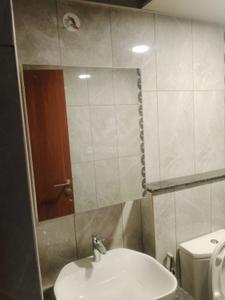 Bathroom Image of 469 Sq.ft 1 BHK Apartment / Flat for sale in Eden Park At The Prestige City, Sarjapur Bengaluru for Rs. 8500000