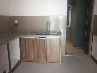 Kitchen Image of 2100 Sq.ft 4 BHK Apartment / Flat for rent in Rustomjee Paramount, Santacruz West Mumbai for Rs. 500000