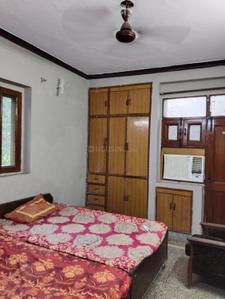 Bedroom Image of 1800 Sq.ft 3 BHK Builder Floor for rent in Sector 23 Noida for Rs. 35000