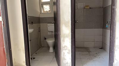 Bathroom Image of 500 Sq.ft 1 BHK Apartment / Flat for sale in Signature Global Grand IVA, Sector 103 Gurgaon for Rs. 4100000