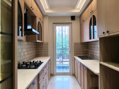 Kitchen Image of 1650 Sq.ft 3 BHK Builder Floor for sale in Sector 46 Gurgaon for Rs. 29900000