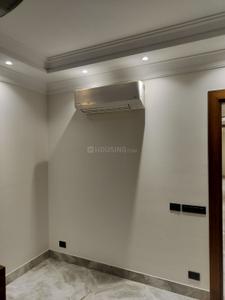 Bedroom Image of 1800 Sq.ft 3 BHK Builder Floor for rent in Rajouri Garden New Delhi for Rs. 80000