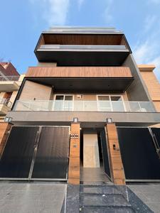 Image of 2000 Sq.ft 3 BHK Builder Floor for sale in Sector 9, Panchkula for Rs. 26500000
