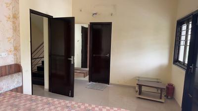 Bedroom Image of 4500 Sq.ft 4 BHK Independent House for sale in Sola Ahmedabad for Rs. 60000000