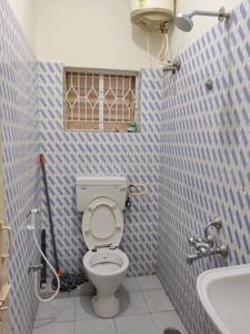 Common Bathroom Image of 600 Sq.ft 1 BHK Independent House for rent in C V Raman Nagar Bengaluru for Rs. 16000