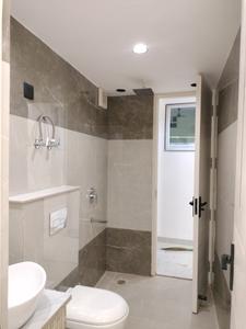 Common Bathroom Image of 2000 Sq.ft 4 BHK Apartment / Flat for sale in Sargodha Apartment, Sector 7 Dwarka New Delhi for Rs. 31000000
