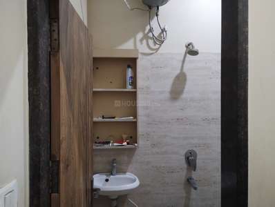 Bathroom Image of 600 Sq.ft 1 BHK Independent House for rent in Raksha Jabalpur for Rs. 7500