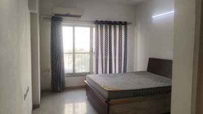 Bedroom Image of 2280 Sq.ft 3 BHK Apartment / Flat for rent in Adani The Meadows, Shantigram Ahmedabad for Rs. 58000