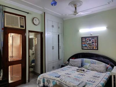 Bedroom Image of 1800 Sq.ft 3 BHK Builder Floor for sale in Tri Nagar New Delhi for Rs. 18000000