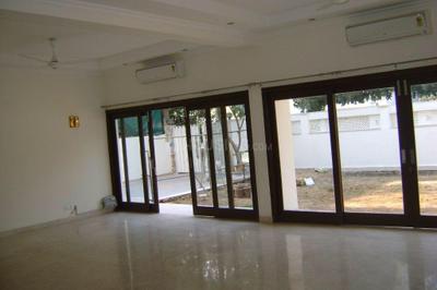 Hall Image of 8000 Sq.ft 7 BHK Independent House for sale in Maharani Bagh New Delhi for Rs. 850000000