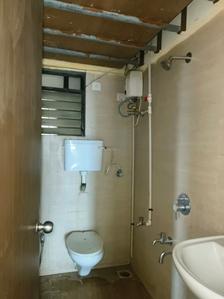 Common Bathroom Image of 950 Sq.ft 2 BHK Apartment / Flat for rent in Raunak City 2, Kalyan West Kalyan for Rs. 23000
