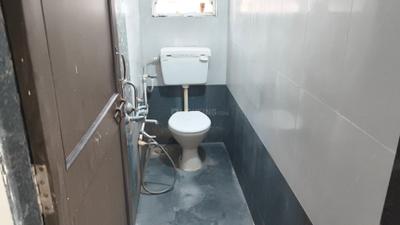 Bathroom Image of 600 Sq.ft 1 BHK Independent House for rent in Kharadi Pune for Rs. 24000