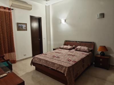 Bedroom Image of 1350 Sq.ft 3 BHK Apartment / Flat for rent in Nizamuddin East New Delhi for Rs. 180000