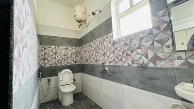 Bathroom Image of 1220 Sq.ft 2 BHK Apartment / Flat for rent in Madhapur Hyderabad for Rs. 35000