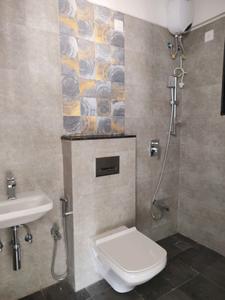 Common Bathroom Image of 980 Sq.ft 2 BHK Apartment / Flat for sale in Alpine Primo, Andheri West Mumbai for Rs. 23600000
