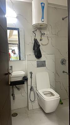 Image of 1500 Sq.ft 3 BHK Apartment / Flat for rent in Saket, New Delhi for Rs. 30000