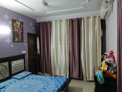 Bedroom Image of 1325 Sq.ft 3.5 BHK Apartment / Flat for sale in Omicron I Greater Noida for Rs. 12000000