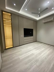 Bedroom Image of 2448 Sq.ft 4 BHK Builder Floor for sale in Model Town New Delhi for Rs. 62500000