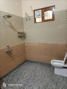 Bathroom Image of 3000 Sq.ft 2 BHK Builder Floor for rent in Haldwani Nainital for Rs. 16000