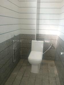 Common Bathroom Image of 600 Sq.ft 1 BHK Apartment / Flat for rent in Kondapur Hyderabad for Rs. 18000