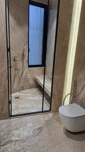 Bathroom Image of 2925 Sq.ft 3 BHK Builder Floor for sale in Defence Colony New Delhi for Rs. 147500000