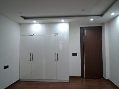 Bedroom Image of 1200 Sq.ft 2 BHK Builder Floor for rent in Kirti Nagar New Delhi for Rs. 45000