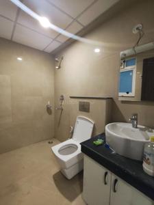 Bathroom Image of 1875 Sq.ft 3 BHK Apartment / Flat for rent in Rishita Manhattan, Gomti Nagar Extension Lucknow for Rs. 45000