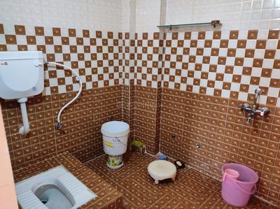 Bathroom Image of 2200 Sq.ft 6 BHK Independent House for sale in Ayodhya Bypass Bhopal for Rs. 6000000