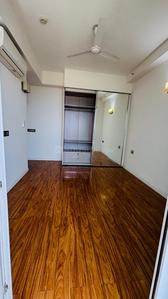 Kitchen Image of 2685 Sq.ft 2 BHK Apartment / Flat for sale in DLF The Crest, DLF Phase 5 Gurgaon for Rs. 140000000