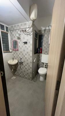 Bathroom Image of 560 Sq.ft 1 BHK Apartment / Flat for rent in Espree Eminence, Wadgaon Sheri Pune for Rs. 25000