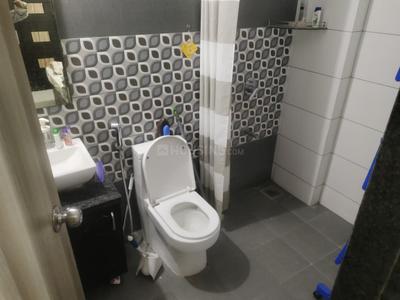 Bathroom Image of 1200 Sq.ft 2 BHK Apartment / Flat for rent in Vastukalp The Onyx, Wakad Pune for Rs. 35000