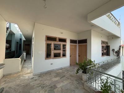 Balcony Image of 1800 Sq.ft 2 BHK Builder Floor for rent in Barra Kanpur for Rs. 8000