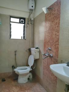 Common Bathroom Image of 845 Sq.ft 2 BHK Apartment / Flat for rent in Kasarvadavali Thane for Rs. 24000