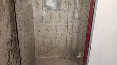 Bathroom Image of 345 Sq.ft 1 RK Builder Floor for rent in South City Lucknow for Rs. 4000